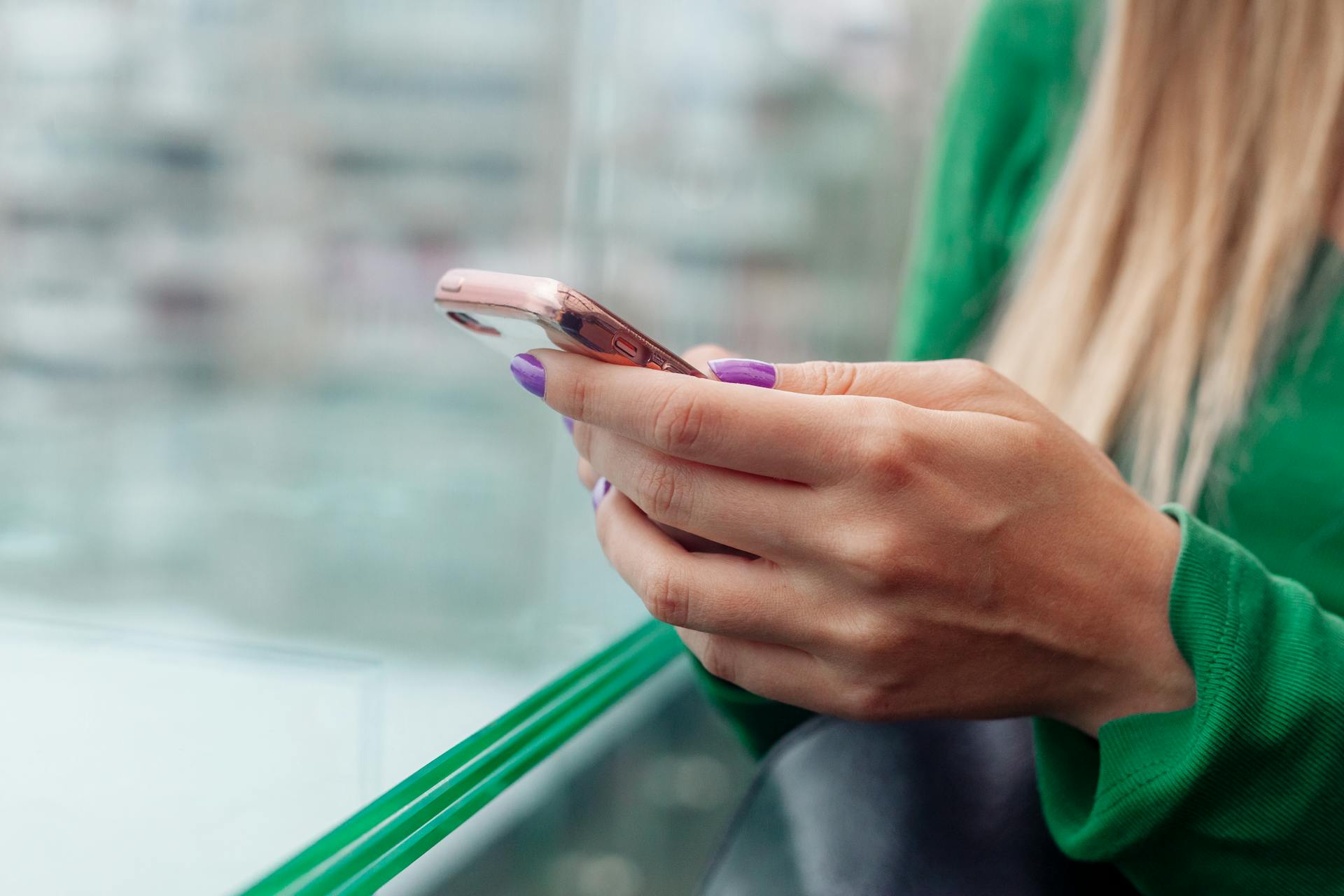 Korzystanie z aplikacji telemedycznej na smartfonie